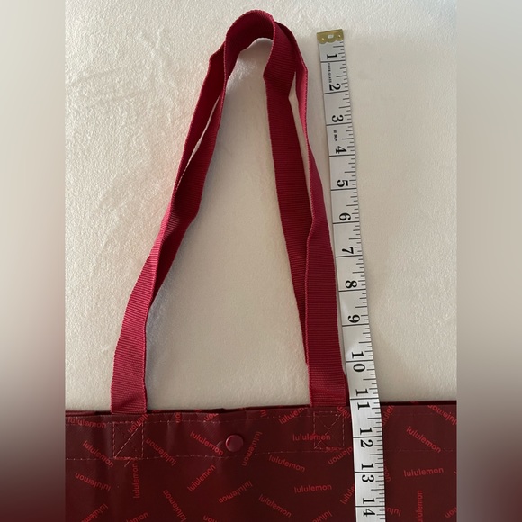 Lululemon 2-LARGE Red Lululemon Reusable Bags - Picture 7 of 10